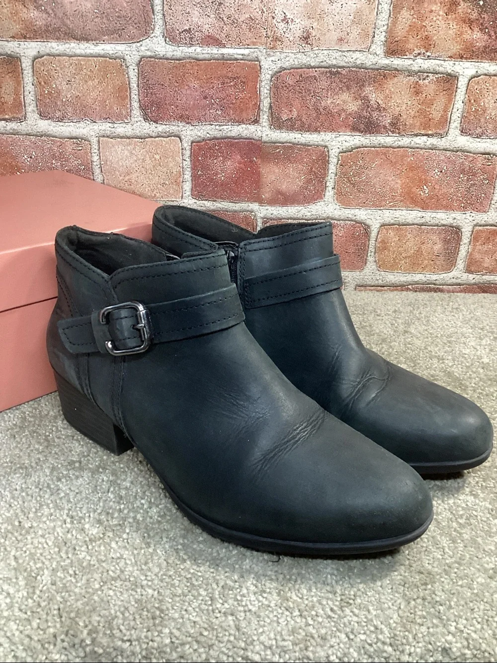 Clarks Adreena Hope Womens black ankle boots size 8.5